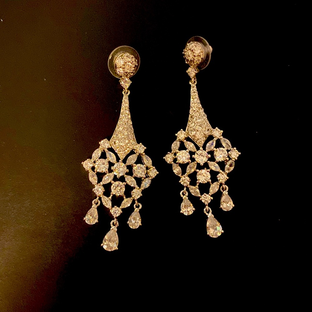 “JOAN RIVERS” rhinestone evening dangle earrings
